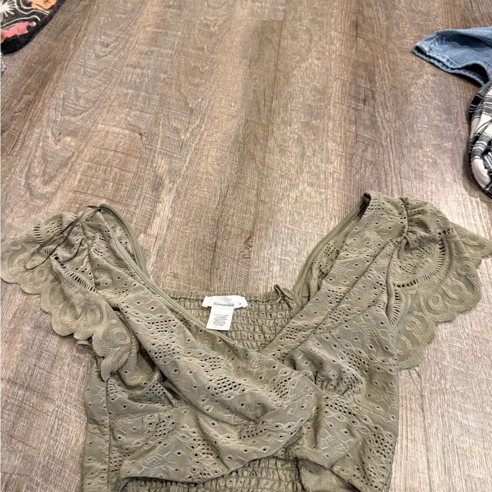Women’s shirt